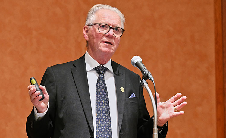 ステファン・レンバート教授